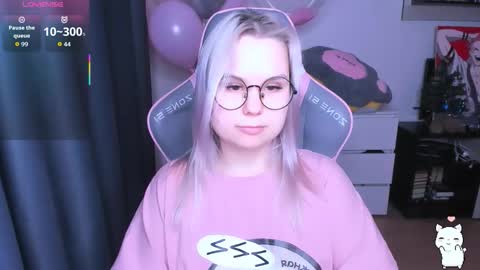 Kira online show from February 4, 8:23 pm