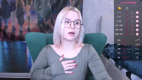 Kira online show from February 5, 9:50 pm