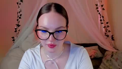 Snapshot of mish_ka3 chatting on February 11, 3:29 pm Misha online show from February 11, 3:29 pm