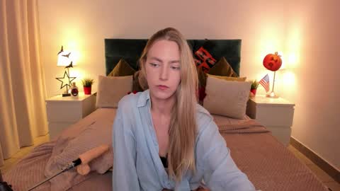 mishapallmer online show from October 26, 8:32 am