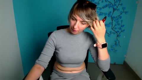 Mishelle online show from May 21, 12:36 pm