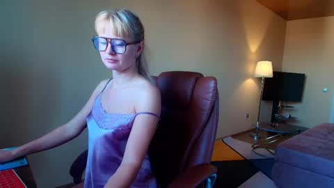 Kris online show from October 1, 1:16 pm