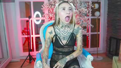 miss___angel online show from April 14, 11:21 am