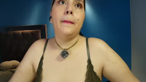 Anny online show from May 20, 5:04 am