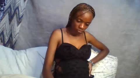Snapshot of miss_belllo chatting on February 1, 6:08 pm miss_belllo online show from February 1, 6:08 pm