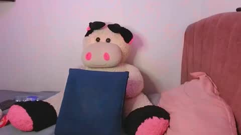 miss_chellsea online show from May 12, 9:54 pm