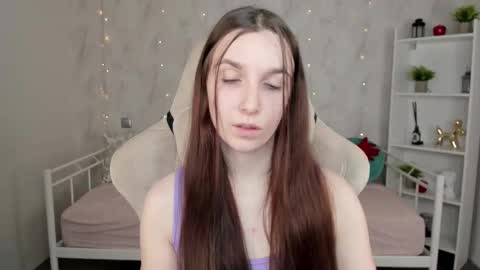 Snapshot of miss_eva__ chatting on October 21, 12:47 am Eva online show from October 21, 12:47 am