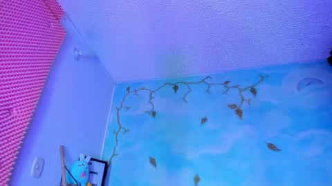 miss_evans_ online show from April 9, 3:20 am