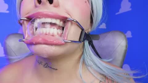 Keisi online show from November 15, 9:16 pm