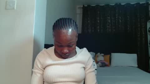 Miss Kiarrafit online show from January 10, 12:10 pm