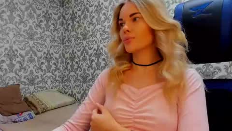 Snapshot of miss_olga chatting on January 15, 9:35 am Olga online show from January 15, 9:35 am