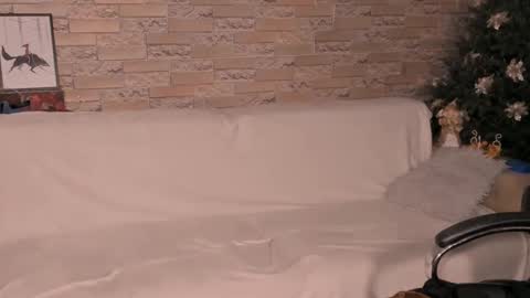 Snapshot of miss_poison chatting on March 9, 8:42 pm Leya online show from March 9, 8:42 pm