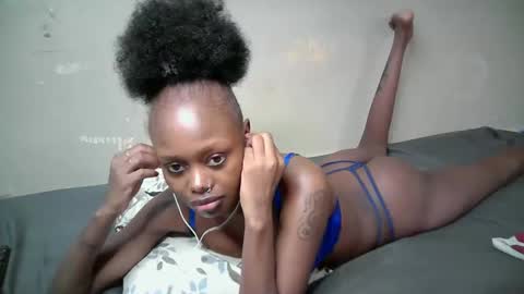 miss_pretty01 online show from May 6, 11:31 pm