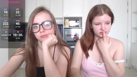 Snapshot of miss_sweetbb chatting on February 13, 3:07 am Bella online show from February 13, 3:07 am