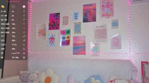 Snapshot of miss_sweetbb chatting on October 8, 3:33 am Bella online show from October 8, 3:33 am