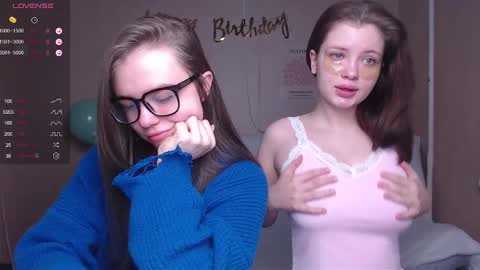 Snapshot of miss_sweetbb chatting on December 4, 2:53 am Bella online show from December 4, 2:53 am