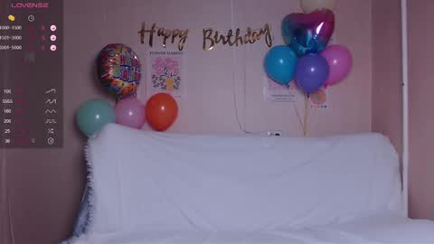 Snapshot of miss_sweetbb chatting on December 3, 2:45 am Bella online show from December 3, 2:45 am