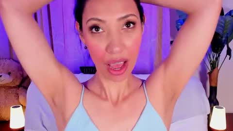 Miss Veronica online show from February 25, 2:15 pm