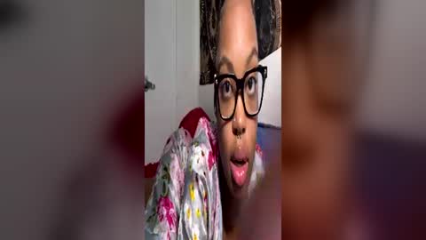 misscaramelxo online show from June 28, 9:10 pm