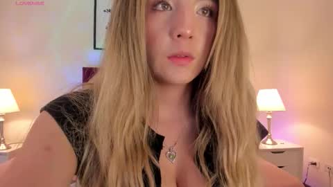 Bella Castillo online show from October 28, 1:06 pm