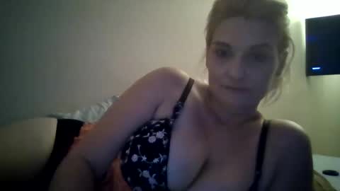Snapshot of misslicks chatting on October 25, 1:46 am Misslicks online show from October 25, 1:46 am