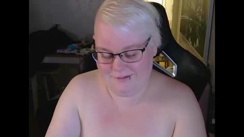 misslj90 online show from June 1, 12:12 am