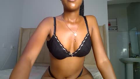 lunah online show from March 17, 4:22 pm