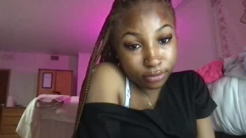 missmarimac online show from January 11, 3:33 am