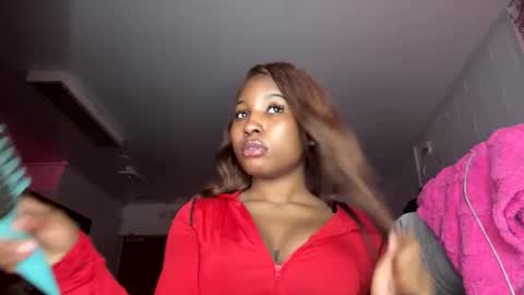 missmarimac online show from February 28, 12:21 am