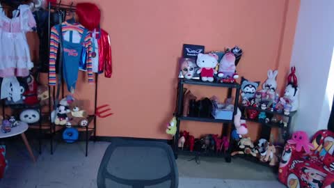 Miss Mia online show from April 5, 6:51 pm