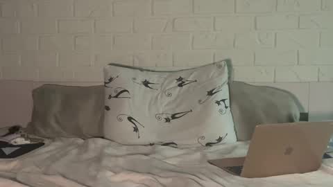 missmiroslava online show from April 2, 1:41 pm