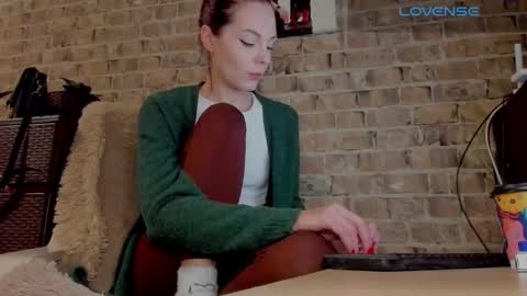 Miss Venus online show from October 27, 6:09 am