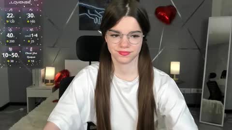 misss_evelyne online show from February 23, 1:28 am