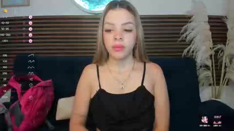 missvalery1 online show from December 21, 12:16 pm