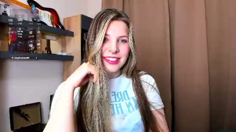 Anya online show from August 3, 8:58 pm