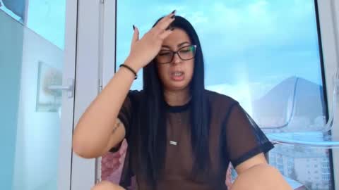 missyscarlet online show from April 16, 4:35 am