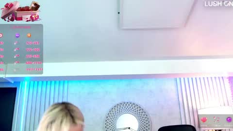 missyymarty online show from April 18, 8:06 am