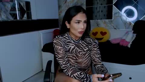 Snapshot of mistress_meryem chatting on September 9, 11:04 pm mistress_meryem online show from September 9, 11:04 pm