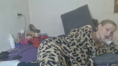 mistressmilly32 online show from February 19, 10:19 pm