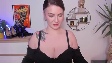 Snapshot of mistresssandy chatting on January 10, 4:20 pm SANDY online show from January 10, 4:20 pm