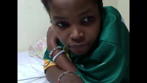 Snapshot of misty_shee chatting on October 10, 1:49 pm misty_shee online show from October 10, 1:49 pm
