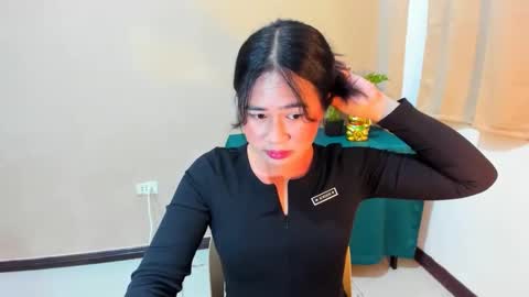 Snapshot of mitsuri_yuki chatting on October 26, 2:12 pm Mitsu online show from October 26, 2:12 pm