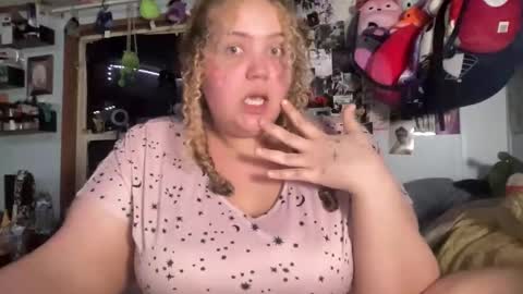 mixxedgoodness222 online show from February 8, 4:05 am