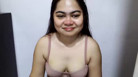 Cutiepie online show from June 1, 5:31 am