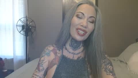 MizXtrix online show from December 27, 4:00 pm