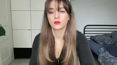 mmminnie online show from February 26, 10:38 am