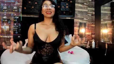 mochasins_ online show from November 27, 11:57 am