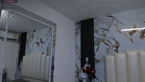 Hey Guys  Im Mollie online show from April 7, 12:07 pm