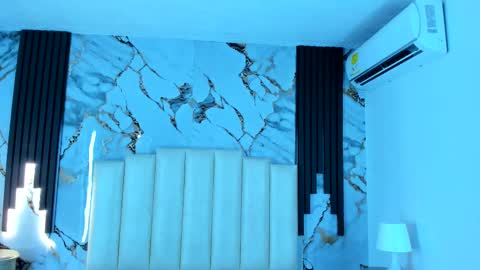 Hey Guys  Im Mollie online show from November 20, 12:28 pm