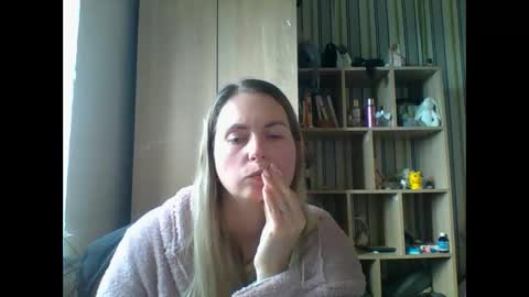 molly971345 online show from February 14, 12:18 pm